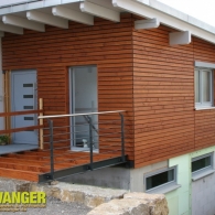Rhombus-Sichtschutzleisten - Rhombusleisten-Fassade und im Bau befindlicher Eingangsbereich eines Planungsbüros Rhombus-Sichtschutzleisten - © Sägewerk & Holzhandel Ellwanger GmbH, Walldürn-Altheim